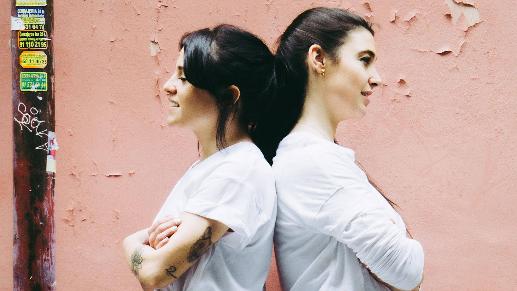 Leticia y Tamara, responsables del centro de eliminación de tatuajes, Tatualia Chueca