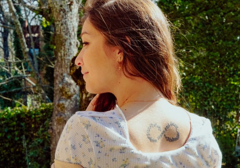 La historia del tatuaje de Mónica en Tatualia Chueca